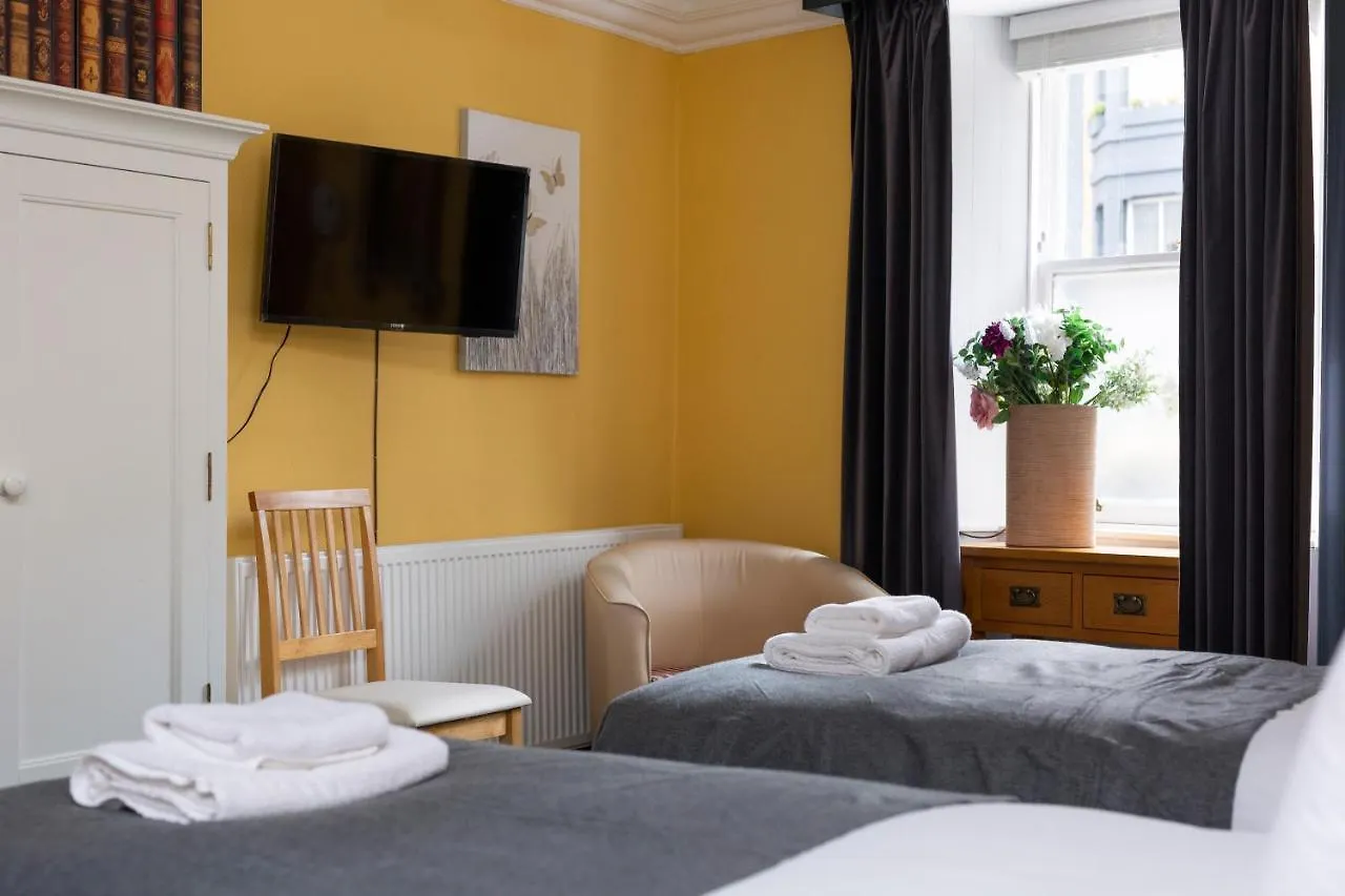 Guest house 48 Gilmore Place Residences Edinburgh