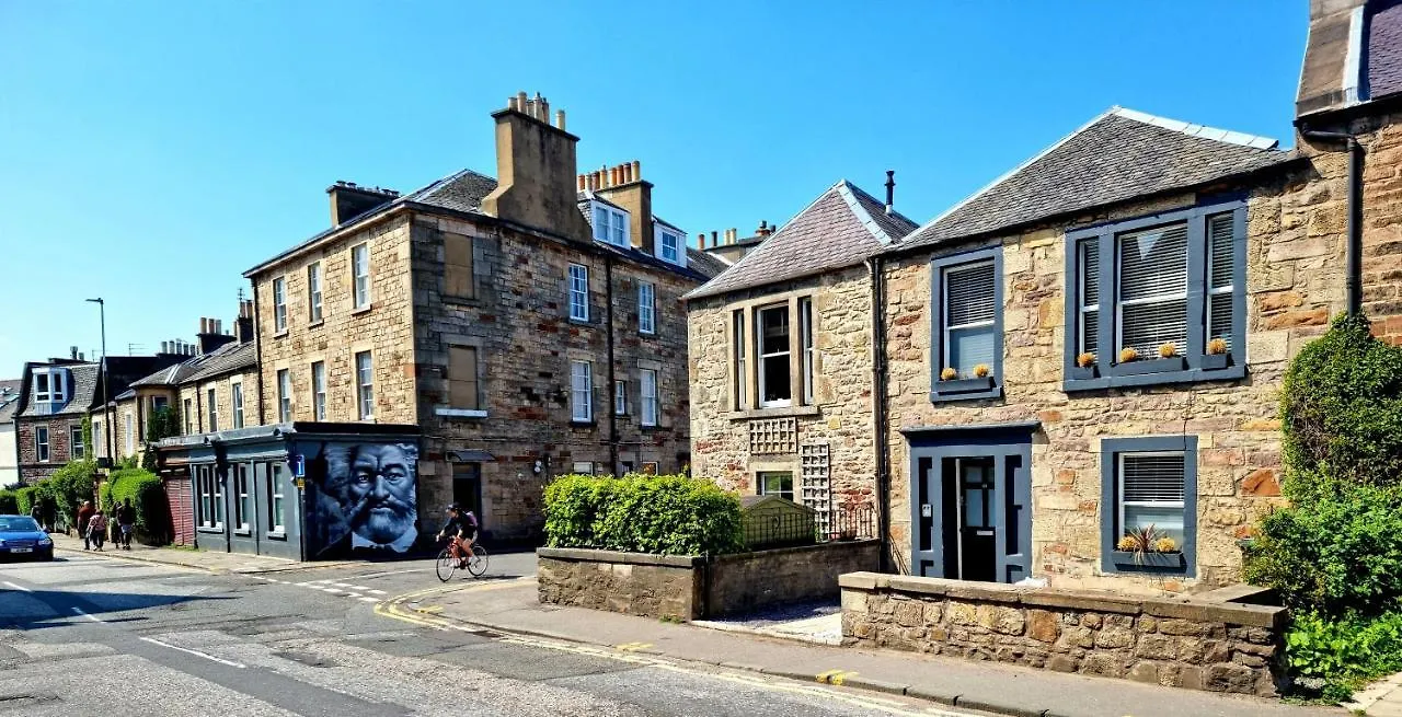 48 Gilmore Place Residences Edinburgh 0*,